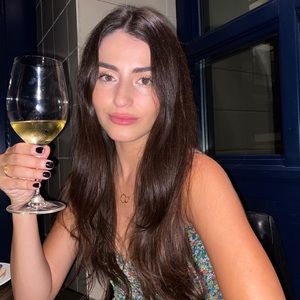 Meet your Posher, Madeline